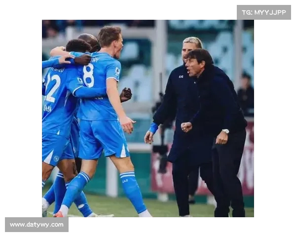 霍伊伦以5000万欧元租借加强制买断形式加盟那不勒斯